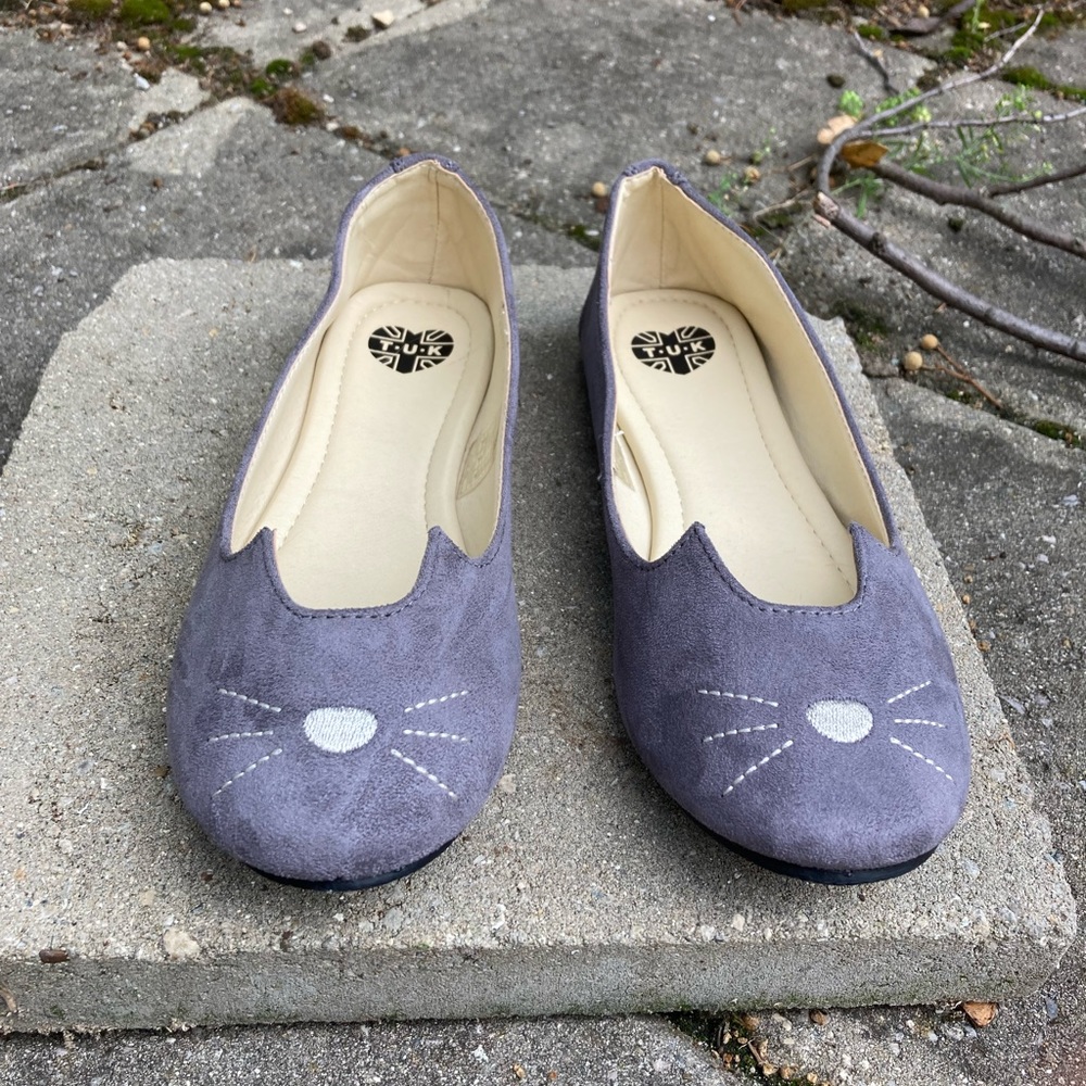 Tuk, lightweight, cat/kitty whiskers flats grey, size 8